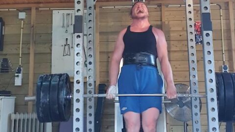 170 KGS X 6 DEADLIFT. NEW REP PR. FIRST TIME TRYING AMMONIA