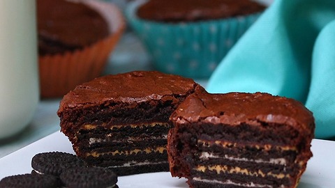 Oreo and Peanut Butter Brownie Cakes