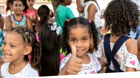 Páscoa das Crianças - Children's Easter Event in the Favela