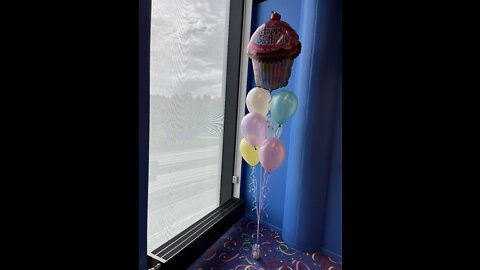 Hellium Muffin Balloon Bouquet