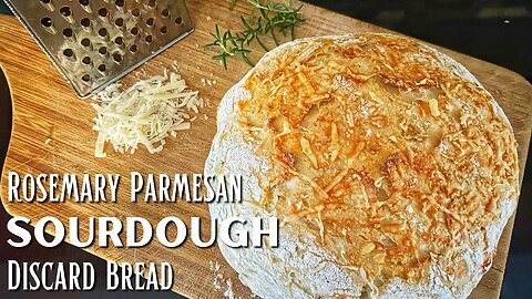 Quick & Easy Sourdough Discard Bread (Rosemary Parmesan)