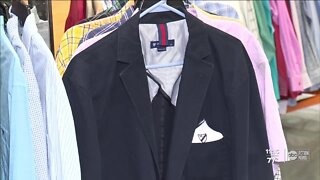 Pasco County non-profit giving students pick of free prom attire