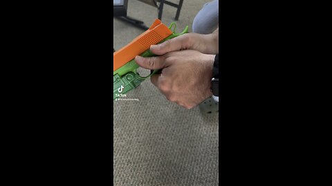 Demo of 2 hand grip