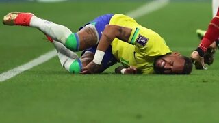 ESQUERDA COMEMORA LESÃO DE NEYMAR | Cortes do MBL