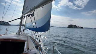 Sailing on Breezy a Catalina 25