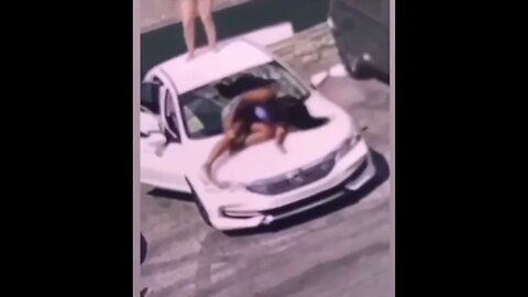 Big Girl Gets On Car To Twerk 😂😂😂😂