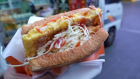 Street Toast Master who Only Sells for 3 Hours in the Morning? Myeongdong Toast - Korean street food