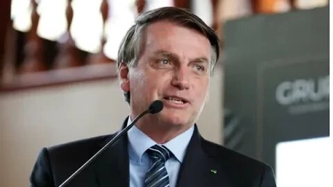 Bolsonaro diz que daria o auxílio “para os acima de 65 anos”