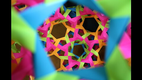 Amazing 3D Origami Sculpture: 1350 Post-it Notes Transformed!