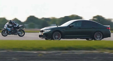 BMW M5 CS v BMW M Superbike- DRAG RACE