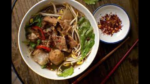 THAI PIG BLOOD SOUP NO1 street food BOAT NOODLE Bangkok Thailand