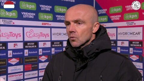 Alfred Schreuder baalt na dramatische week Ajax, maar is ervan 'Overtuigd dat we het recht trekken'.