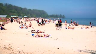 Large crowds continue to form on Milwaukee's lakefront