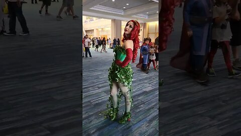 Poison Ivy Cosplay #DC #harlivy #poisonivy