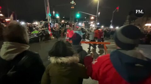 Freedom Protestors In Ottawa Once Again Hold Hands And Sing 'We Are The World'