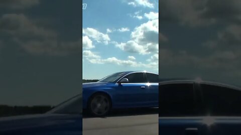 700 HP Audi RS6 vs BMW M3 E30 V10 5-speed manual extremely brutal BMW M Power naturally aspirated