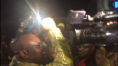 VIDEO: Gauteng Premier David Makhura speaking outside Winnie Madikizela-Mandela's home (z76)