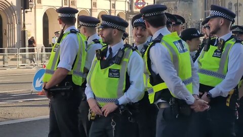 Police fall in line military like orders #metpolice