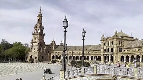 Exploring Seville Spain: Plaza de España 2022