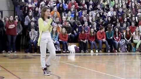 Girl crushes Beyonce song during school pep-rally