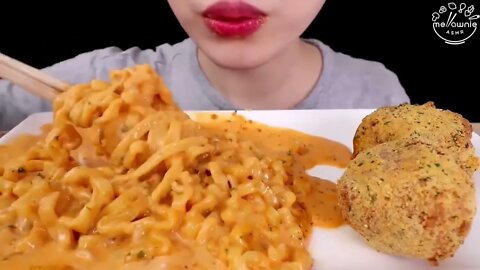 ASMR MUKBANG｜HOMEMADE CHEESE BALL, CHEESY CARBO FIRE NOODLES 직접만든 뿌링클 치즈볼, 까르보 불닭볶음면 EATING SOUNDS먹방