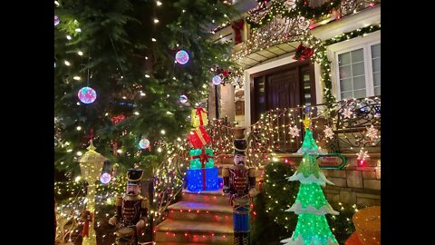 CHRISTMAS SPECIAL: DYKER HEIGHTS X-MAS LIGHTS