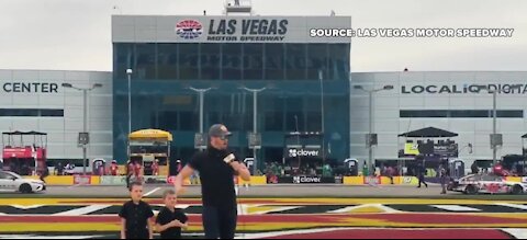 Raiders Derek Carr, Thunderbirds help kick off NASCAR race in Las Vegas