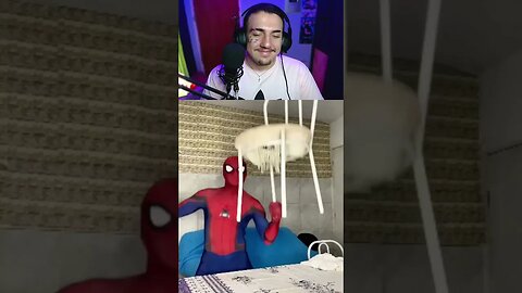 REACT SPIDER SLACK - Levantando uma cadeira com uma mão