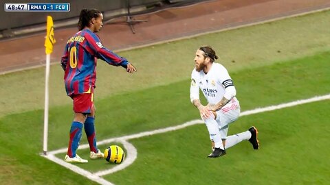 Ronaldinho humuliating skills