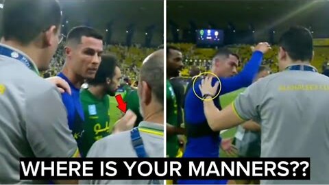 Cristiano Ronaldo deals with Fan Perfectly