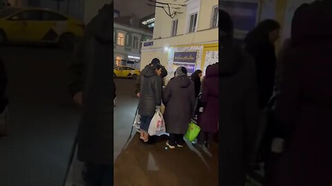 13/11/2023, угадайте столицу и страну, где количество обездоленных и нищих зашкаливает