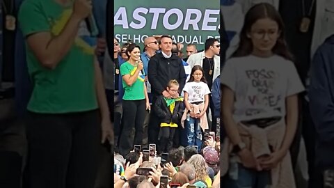 Michelle Bolsonaro discursa na Marcha Para Jesus em Balneário Camboriú