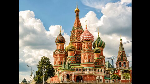 Red Square One of the most well-known famous squares in Russia