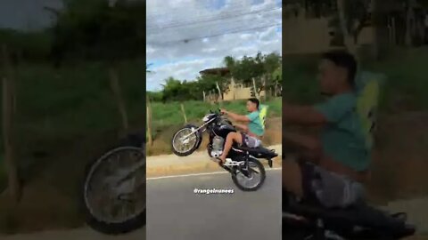 🏍️ Pessoas do grau | veja como dar grau - caras do grau #milgrau 🏍️