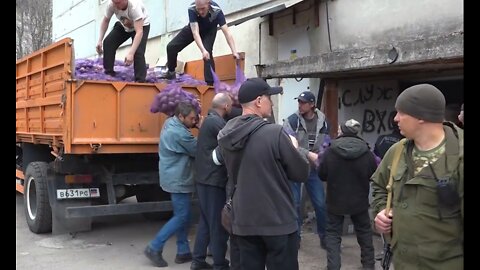 Distribution of food products in Donbass by Chechen troops