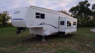 Auction Review 2004 DUTCHMEN CLASSIC 35BH-H5