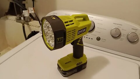 Ryobi 18-Volt ONE+ 2,500-Lumen Cordless Dual Power LED Spotlight P7171