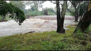 Rain causes flash flooding in Johannesburg (CCe)