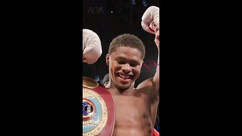 Shakur Stevenson on a lane of his own 🥊