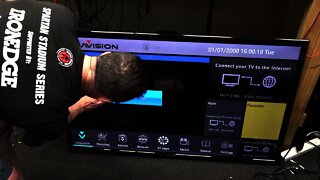 EEVblog #1261 - Dumpster Diving 55" LCD TV