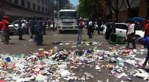 SOUTH AFRICA - Johannesburg - Tshwane municipal workers and Samwu Salary Increase Strike (Video) (hgx)