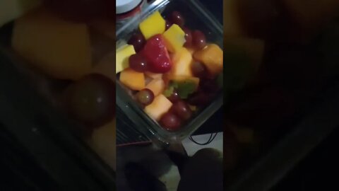 Fruit Salad Mukbang #fruit #fruits #fruitsalad #health #healthy #Mukbang #blender #healthyfood #yt