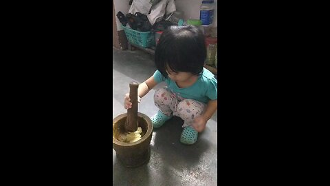 Gracy making lemon chutney for Abu