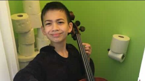 Défi du papier toilette: ce jeune violoncelliste impressionne