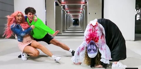 SCARY Halloween pranks on friend!!