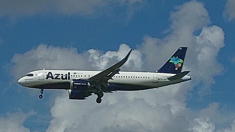 Airbus A320NEO PR-YRT vindo de Campinas para Manaus