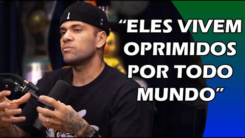 DANIEL ALVES SOBRE JOVENS JOGADORES BRASILEIROS