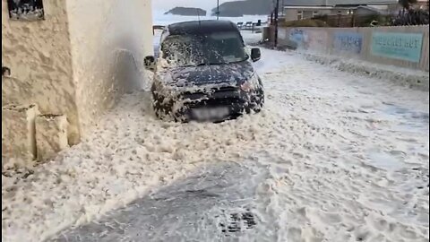 Storm Franklin: Man records next-level sea foam blanketing Bundoran