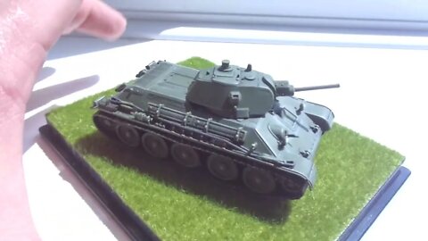 Dragon Armour 1/76: T34/76 1940 Featuring Campbell The Toast [1st Moscow Motorized Rifles]