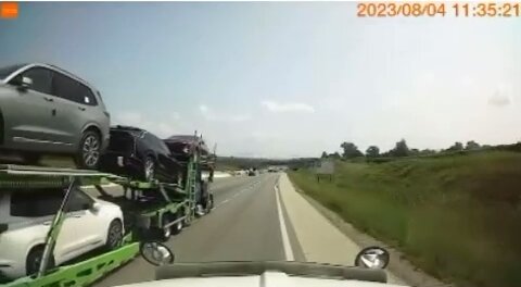 Reckless Truck Driver Highway 401